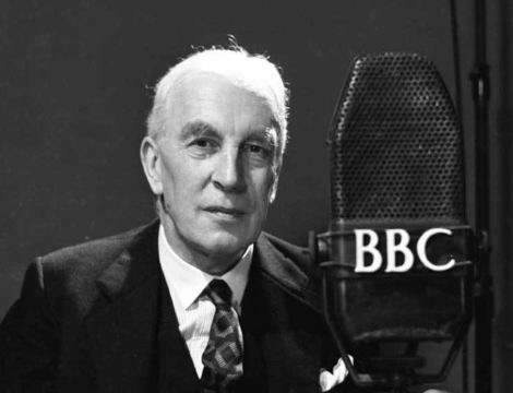 Arnold Toynbee at a BBC microphone. This distinguished-looking gentleman peddled fabricated atrocity stories.