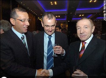 David Abrahams (right) with Israeli ambassador Zvi Hefeitz (left)