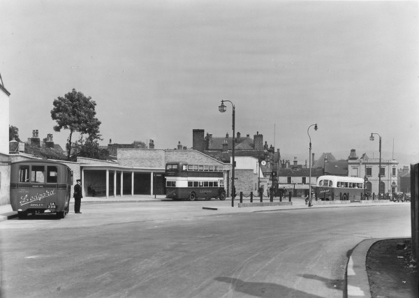 Otley bus station circa 1936, featuring Ledgard buses