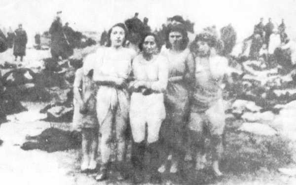 A group of women in thin dresses, supposedly in the height of winter. Several versions of this supposed photograph exist, with subtle differences in the women’s clothing.